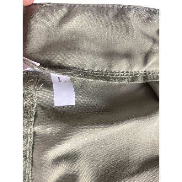 Shorts women's Large green cargo - Picture 4 of 5